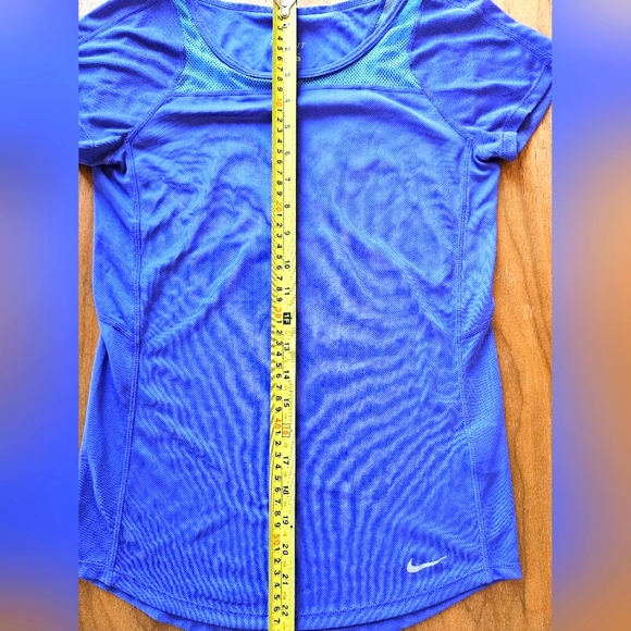Nike Dri-Fit t-shirt, women's XS, Blue-ish Purple colour, great condition. - Picture 5 of 6